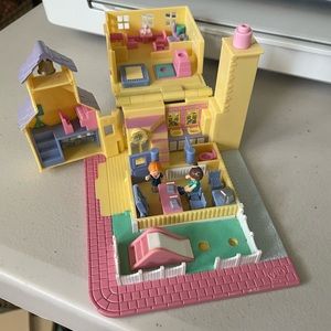 Vintage Polly Pocket | 2 dolls included